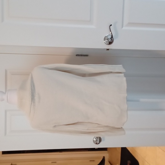 💙🌺Cozy White Cable Knit Sweater With Cowl Neck - Picture 7 of 11